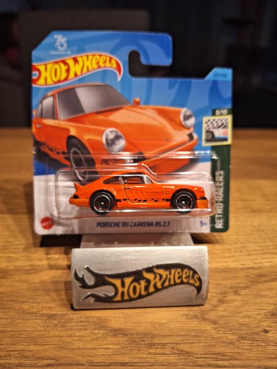 Hot Wheels 2023 Porsche 911 Carrera RS 2.7 (Orange) Retro Racers 