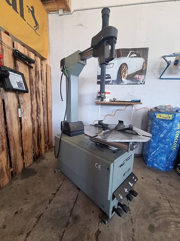 Tutte le macchine: Reifenmontiermaschine – Usato da balterswil venduto da cf311 3