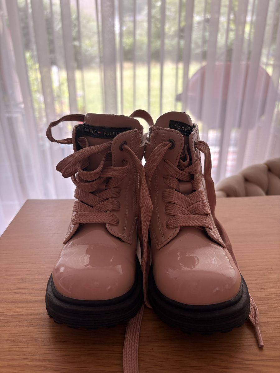 Tommy Hilfiger Chaussures garçon: Scarpe Tommy Hilfiger – Neuf (Voir description) à S. Antonino par FedeKikka88