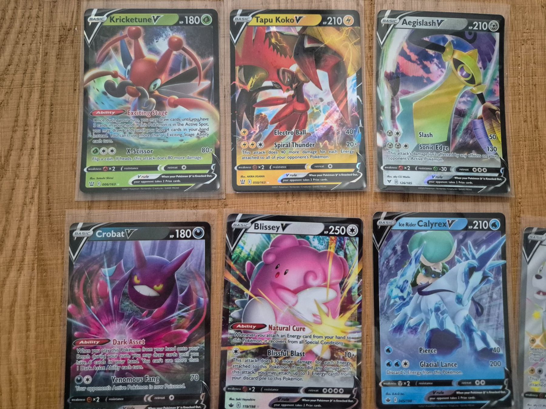 Pokémon Carte collezionabili: 10 Pokémon V Karten Englisch, gesleeved – Nuovo (secondo la descrizione) da St. Ursen venduto da nud_x7g8 1