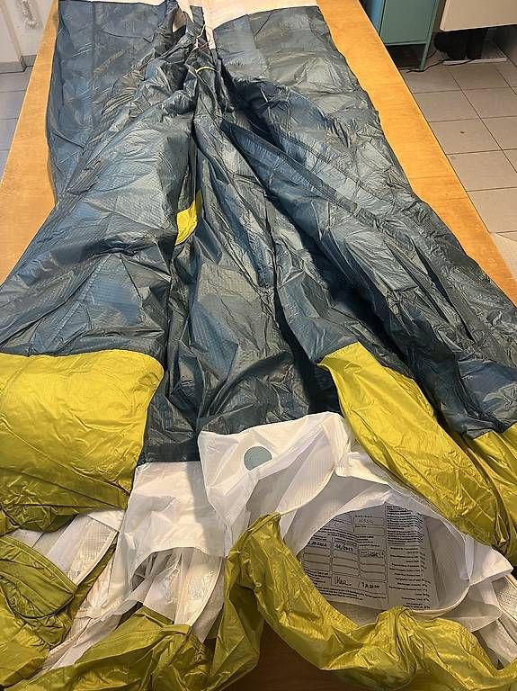Nova Sport dell'aria & Aquiloni: Gleitschirm Nova Aonic M – Usato da Bern venduto da Jojoko