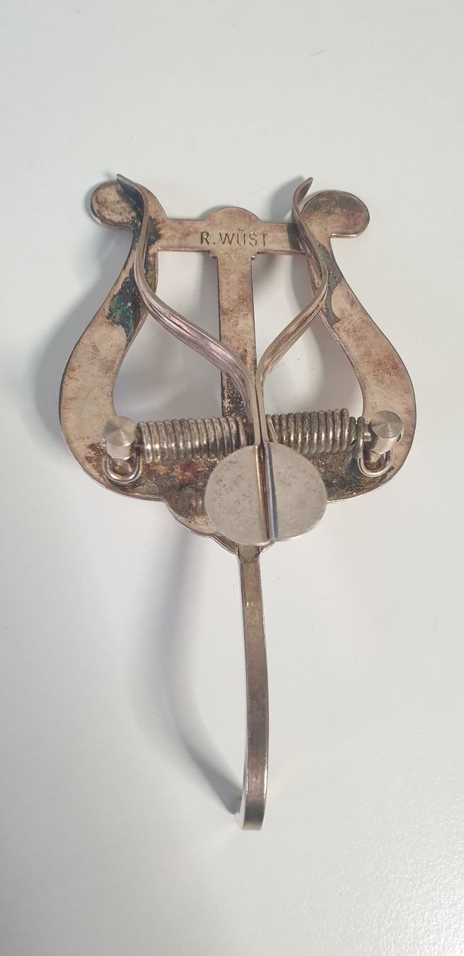 Strumenti musicali: Porte-Partitions / Notenhalter – Usato da St-Sulpice VD venduto da Miwix