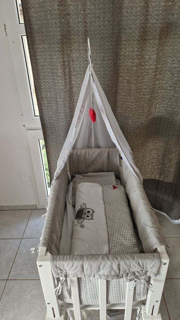 Letti: Babybett mit Zubehör – Usato da Mühlethal venduto da ultra-p4 1