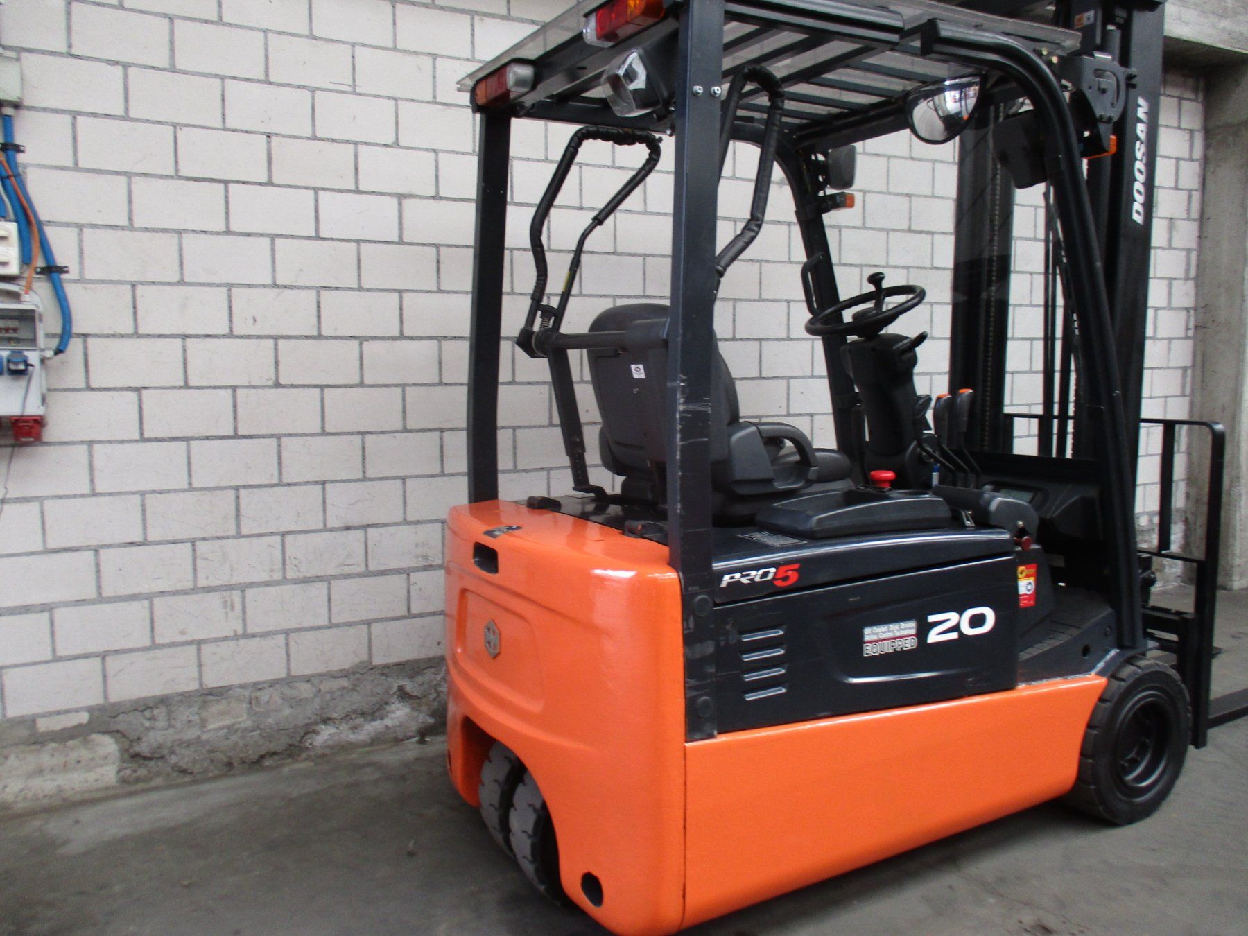 Carrelli elevatori e a forche: STAPLER  DOOSAN B20T  ELEKTRO GABELSTAPLER mit 1630 stunden – Usato da Seon venduto da zomahandel 5