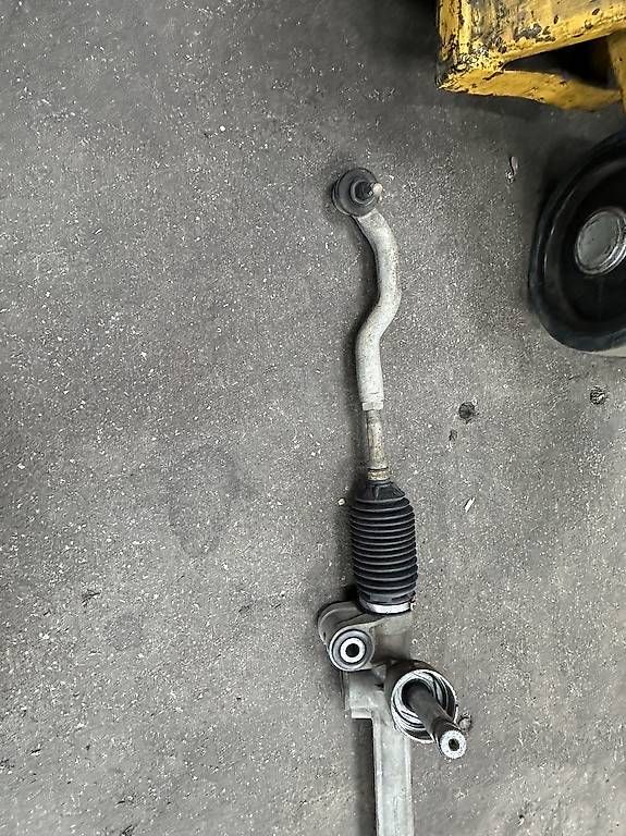 Tutti pezzi di ricambio auto: Lenkung Suzuki Swift 2010- – Usato da Niederurnen venduto da carfactory8867 2