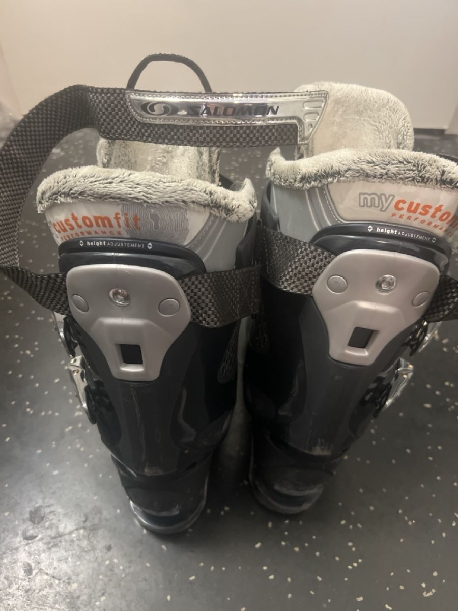 Salomon Sci: Ski Schuhe Größe 26/26.5 – Usato da Bern venduto da fen_7rn8 2