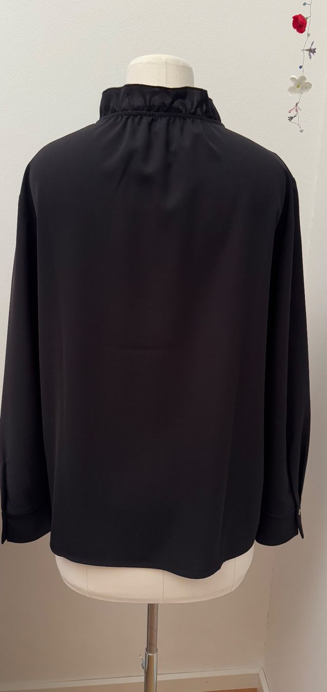 Marc Cain Chemisiers: Marc Cain Bluse schwarz – Neuf (Voir description) à Mörschwil par Mirka019 2