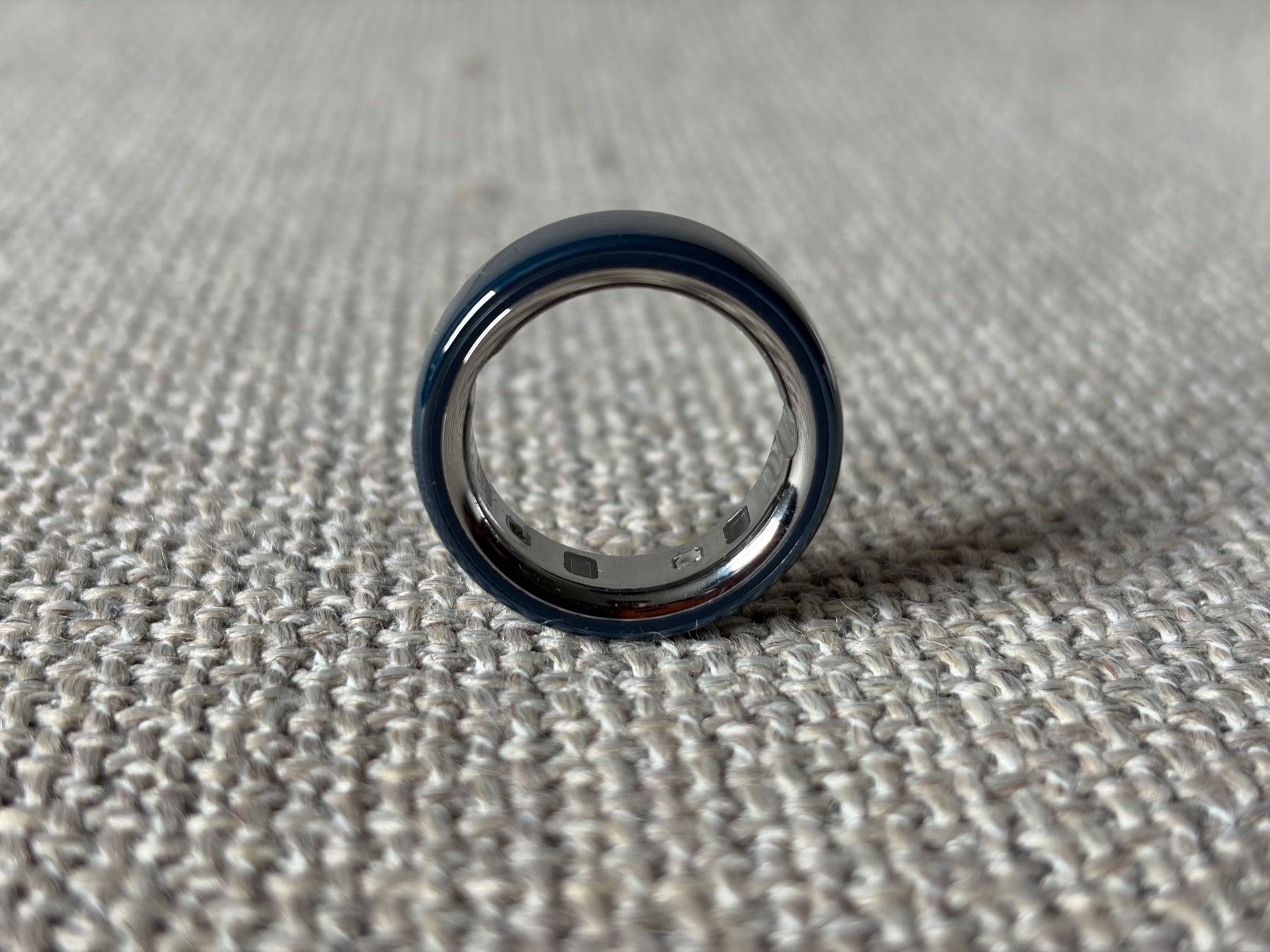 Oura Anelli: Oura Ring 4 Ceramic Midnight (Grösse 9) – Usato da Volketswil venduto da GLantern 3