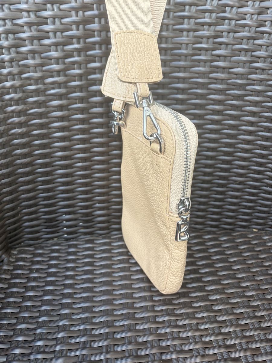 Bogner Borse da donna: Bogner Tasche Leder beige Damen  – Usato da Oberiberg venduto da tschalunbiker 3