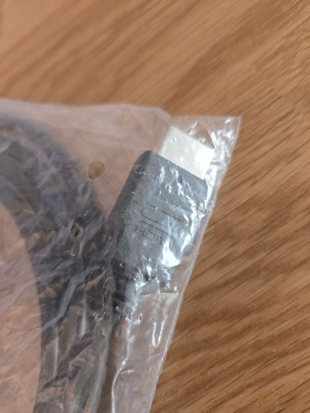 Cavi: hdmi kabel – Usato da Biberist venduto da Volo28 2