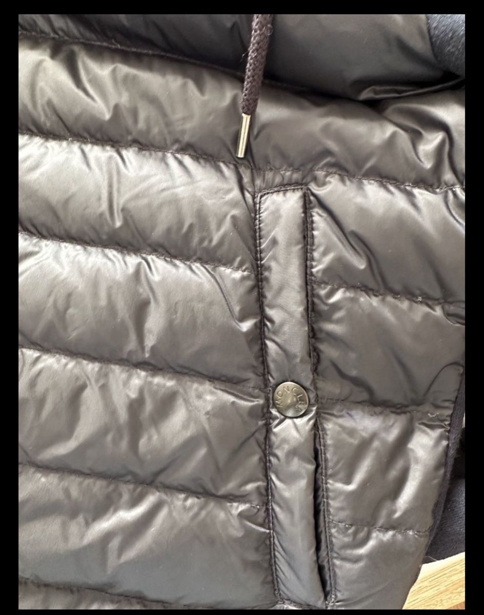 Moncler Giacche: Moncler Winter Jacket, Size L, In Excellent Condition – Usato da Cham venduto da quicoayala 4