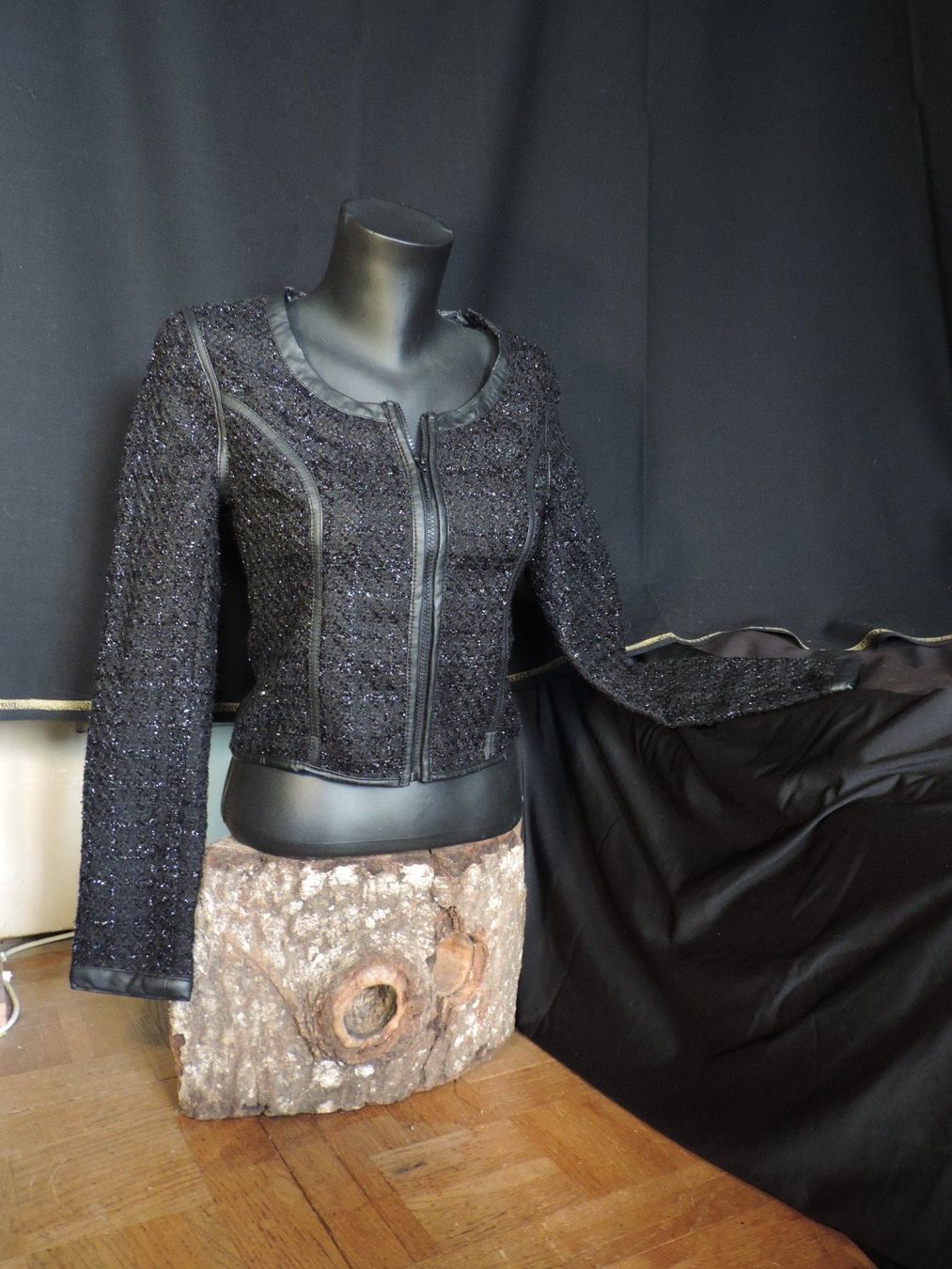 Giacche: veste noir brillante – Difettoso da Genève venduto da Axelle333 1
