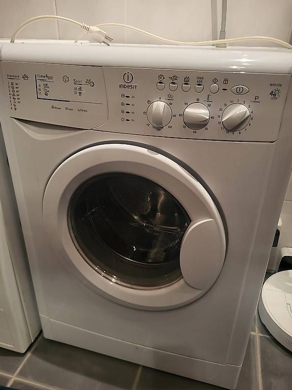 Machines à laver: Lave-linge – D'occasion à Yverdon-les-Bains par lau_6hyl