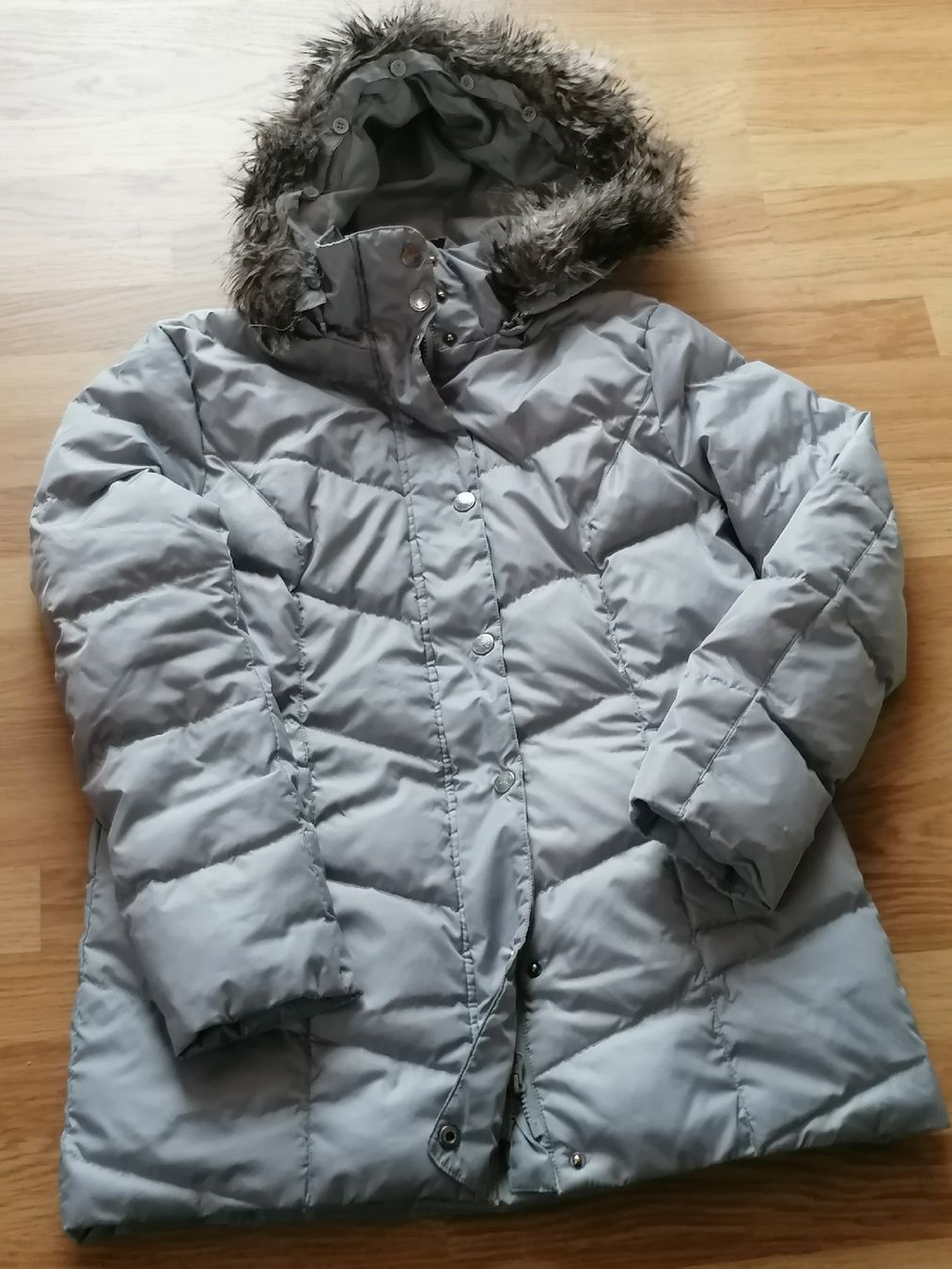 Cappotti: Veste doudoune à capuche – Usato da Montcherand venduto da petiteoune75