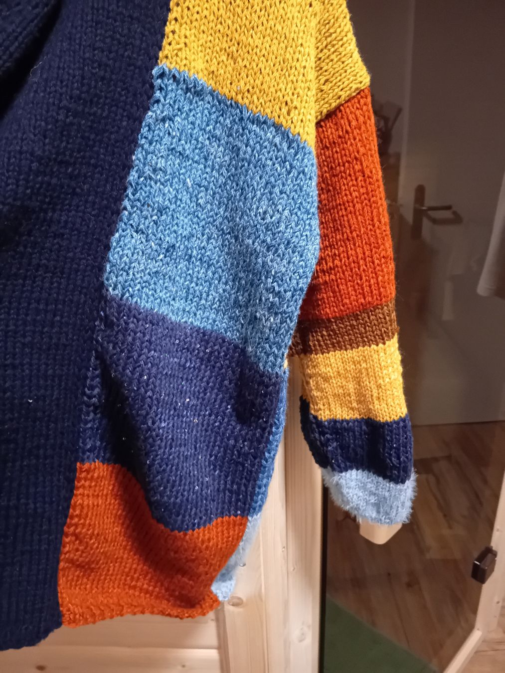 Giacche: Bunte Strickjacke im Patchwork-Stil, Gr. M, Herbst – Nuovo (secondo la descrizione) da Burgdorf venduto da carodesign1 2