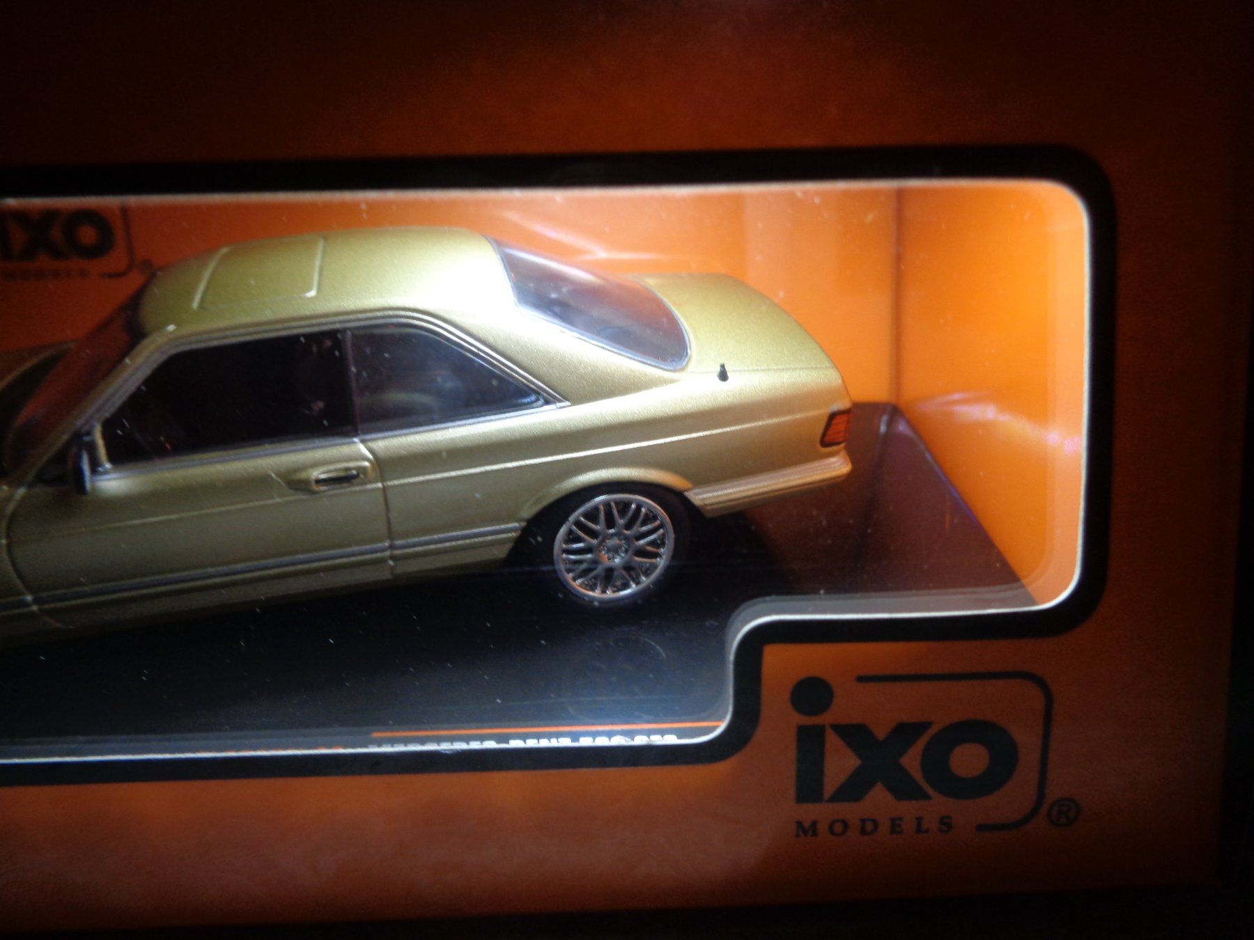 Mercedes-Benz Modellautos: Ixo 1:43 Mercedes 560 SEC 1981 – Neu und originalverpackt aus Reconvilier von rallycar 2