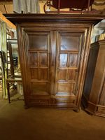 Schrank Nussbaum, Antik
