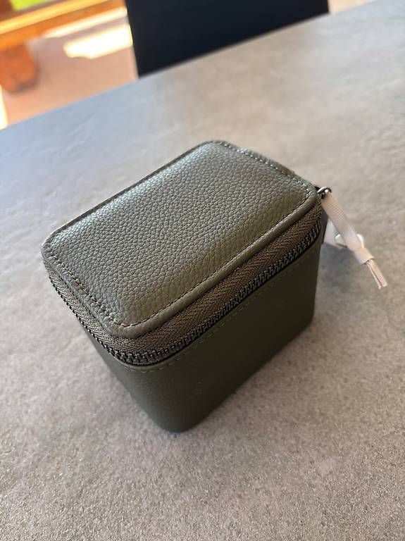 Uhrenboxen: Boîte pour ranger la montre – Gebraucht aus Chapelle-s-Moudon von vanesso