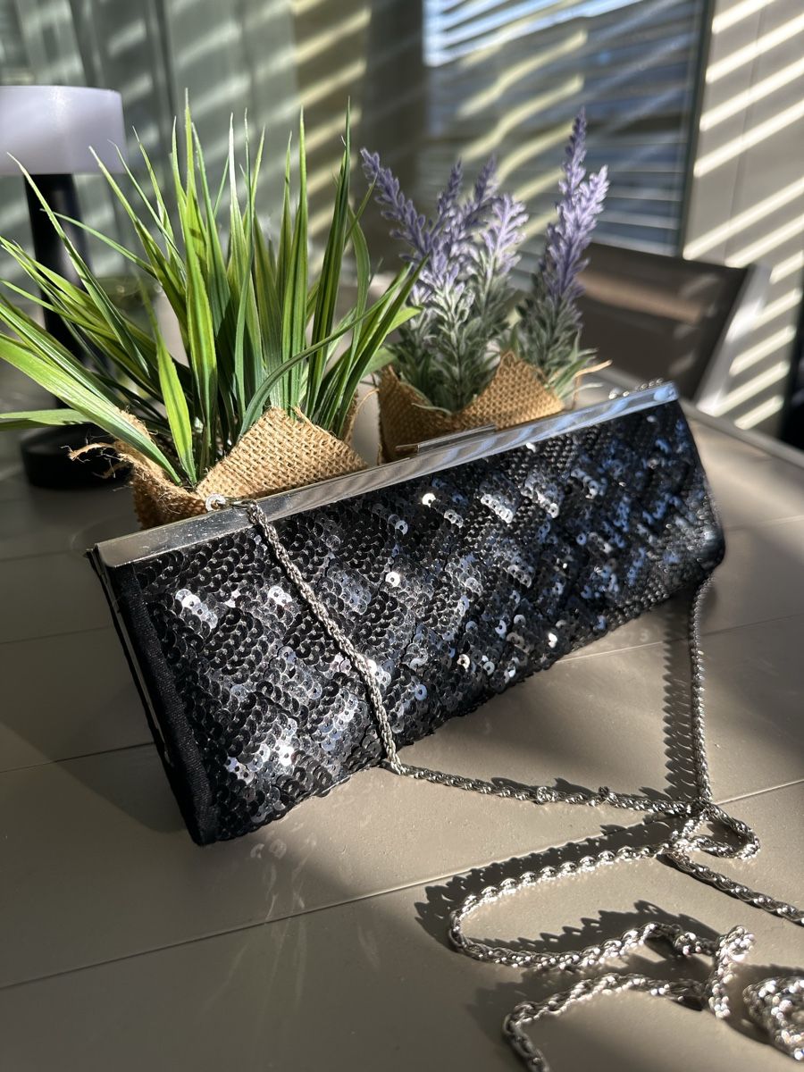 Borse da donna: Elegante Clutch Tasche – Nuovo (secondo la descrizione) da Zürich venduto da NYDDYN