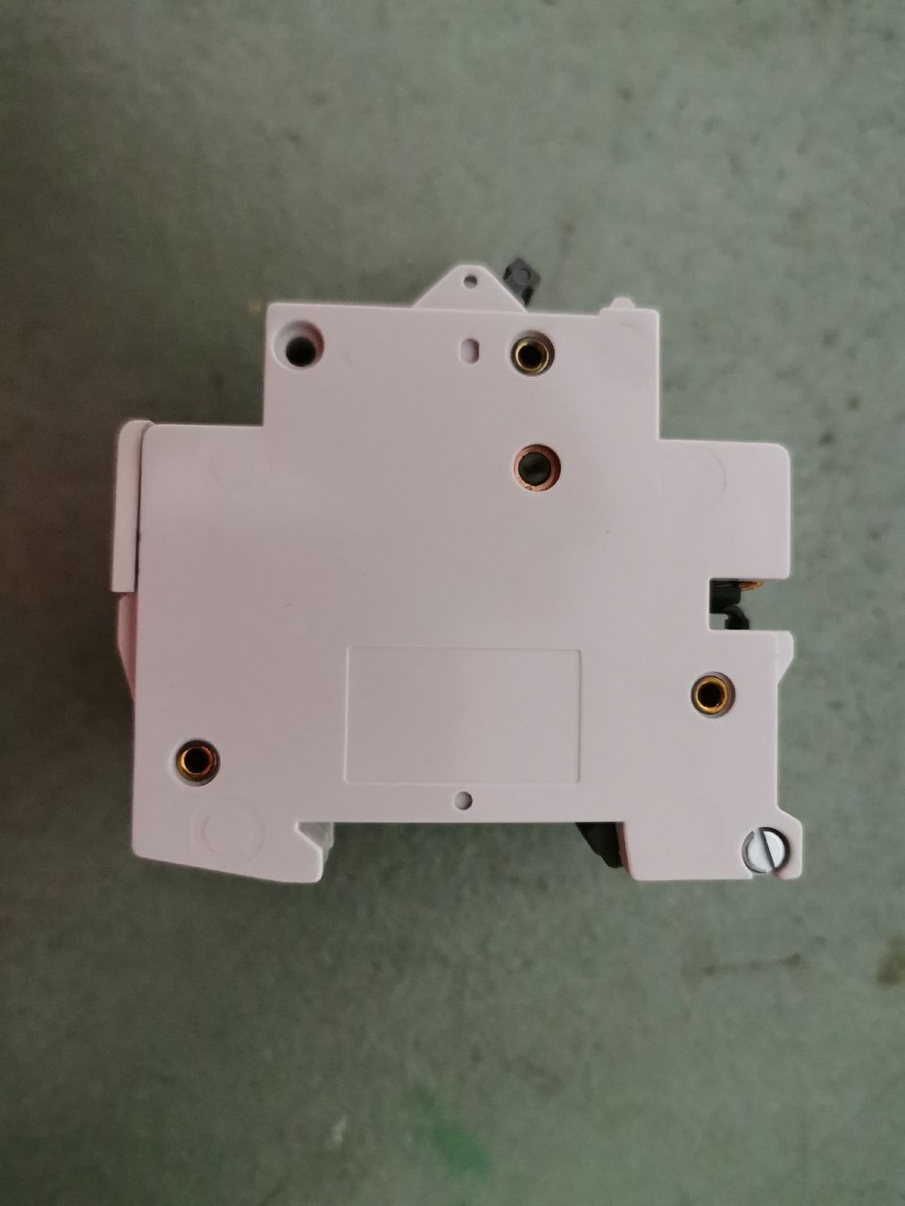 Alimentazione elettrica: Disjoncteur Fi 10A – Usato da Arvillard (Salins) venduto da Cloclo10 3