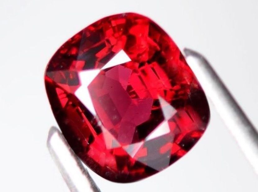 Pietre preziose: Spinell 1.52ct – Nuovo e nell'imballaggio originale da Gebenstorf venduto da HQ-Gemstones 1