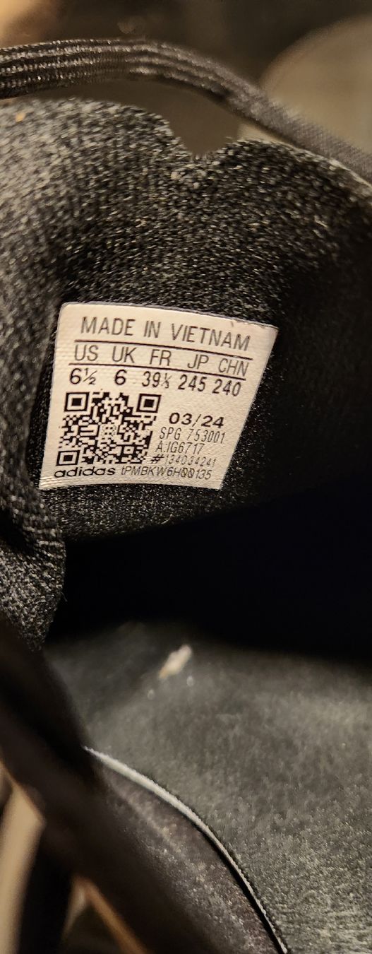 Adidas Scarpe da uomo: Adidas, grosse 39 & 1/3 – Usato da Glattbrugg venduto da Curry_30.GS 1