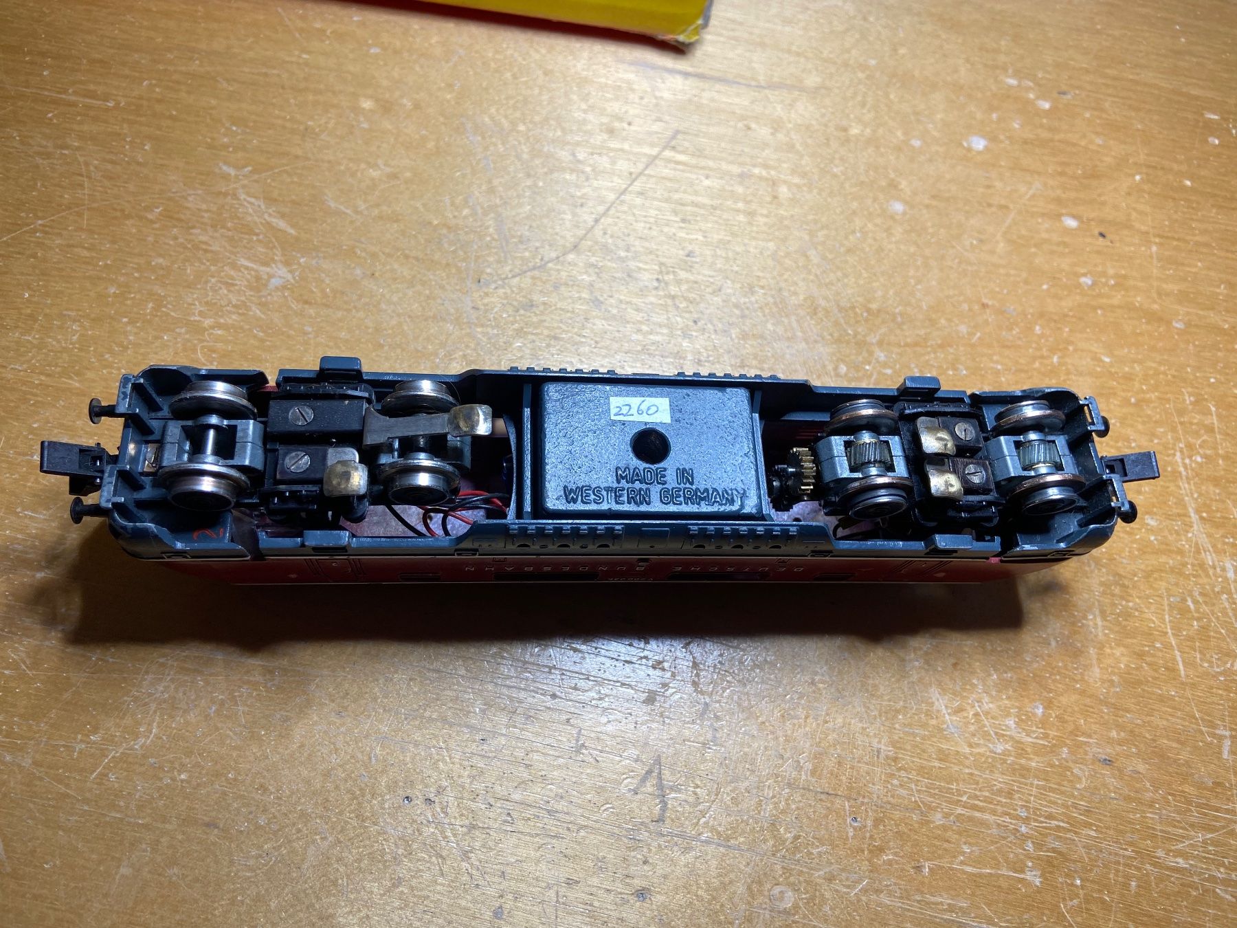 Trix Modelleisenbahnen: Trix Express V 200 – Gebraucht aus Basel von Relaphe 5
