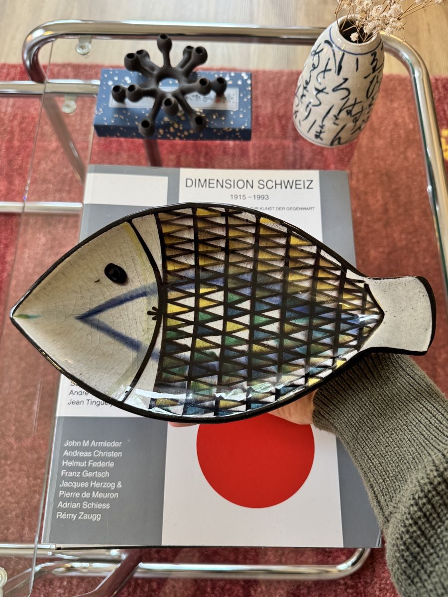Sculture & Statue: Schweizer Midcentury Fischschale – Usato da Zürich venduto da WKND93