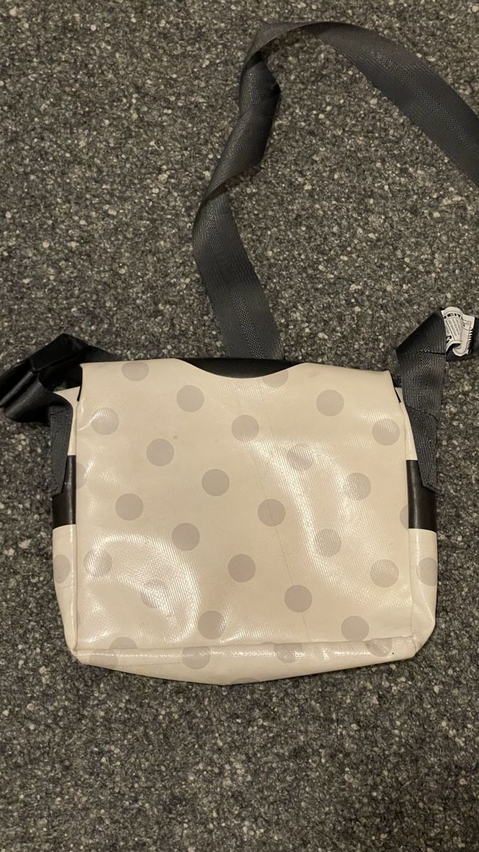 Freitag Borse da donna: Freitag Lassie F11 / weiss-schwarz – Usato da Wallenwil venduto da Pm2000 1