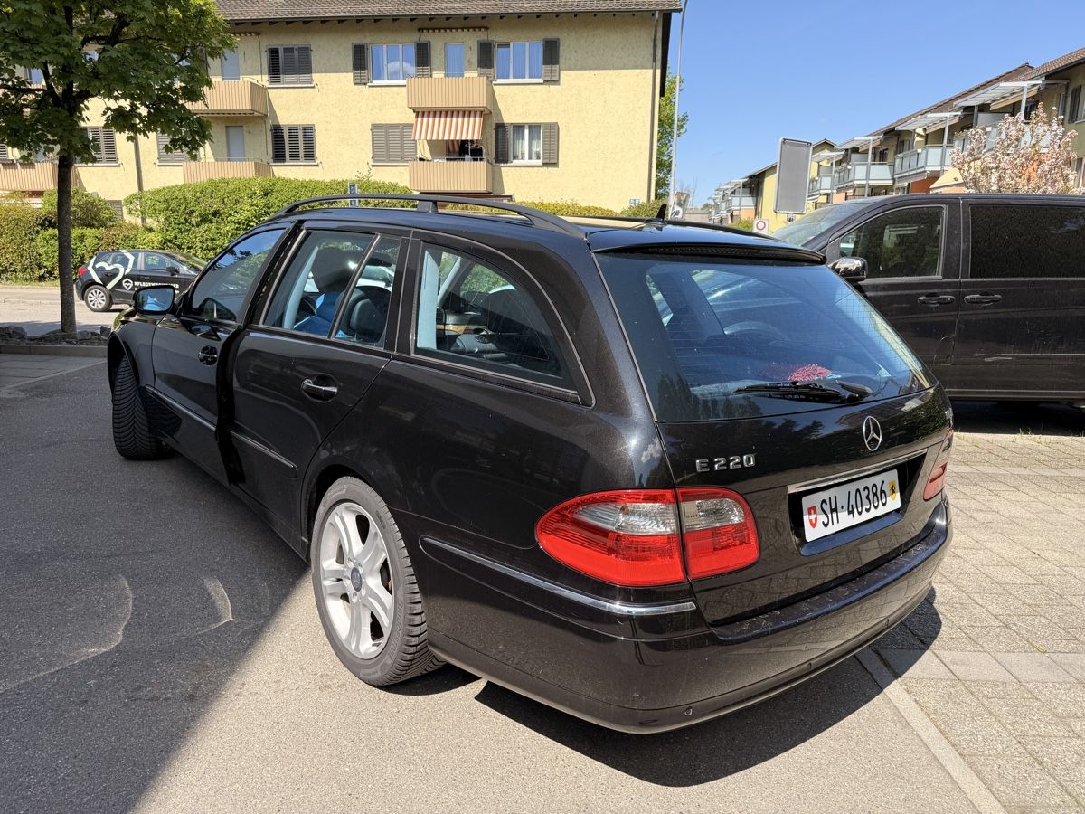 Mercedes-Benz Automobili: Mercedes E220 CDI Kombi T-Modell – Usato da Winkel venduto da Boki911 8