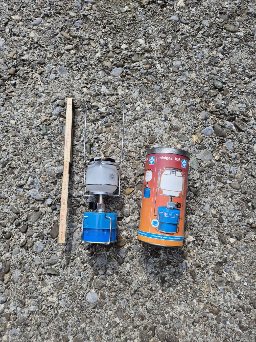 Lampade: Camping Gas Lampe Mignon, mit Kartusche, gebraucht – Usato da Urswil venduto da GabrielleK01
