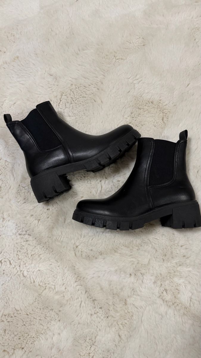 Chaussures femmes: Boots – Neuf (Voir description) à Bern par 18valeria__
