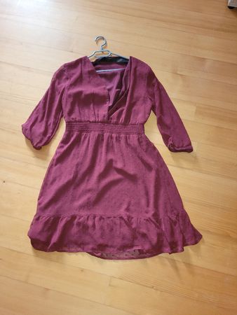 Bordeaux rotes Kleid mit langen Ärmeln, Grösse 42
