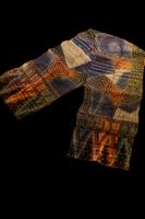Batik Tulis auf strukturierter Seide 