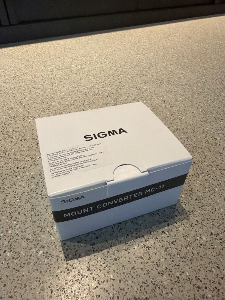 Sigma Objectifs: Sigma MC-11 Mount Converter new in box – Neuf avec emballage d'origine à Kilchberg ZH par herrliberg2023