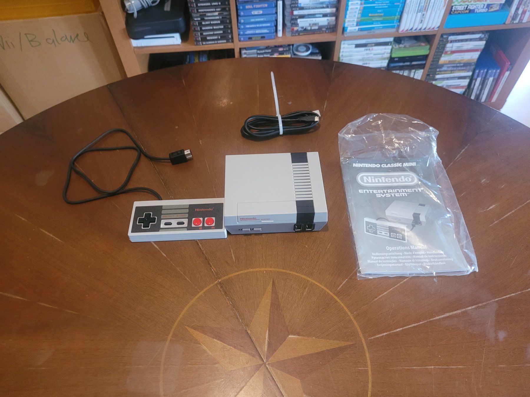 Nintendo Console: Nintendo NES Mini wie neu – Usato da Gretzenbach venduto da Uli1980