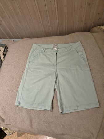Damen Sommer Bermuda Hose von Laura Kent Grösse 40