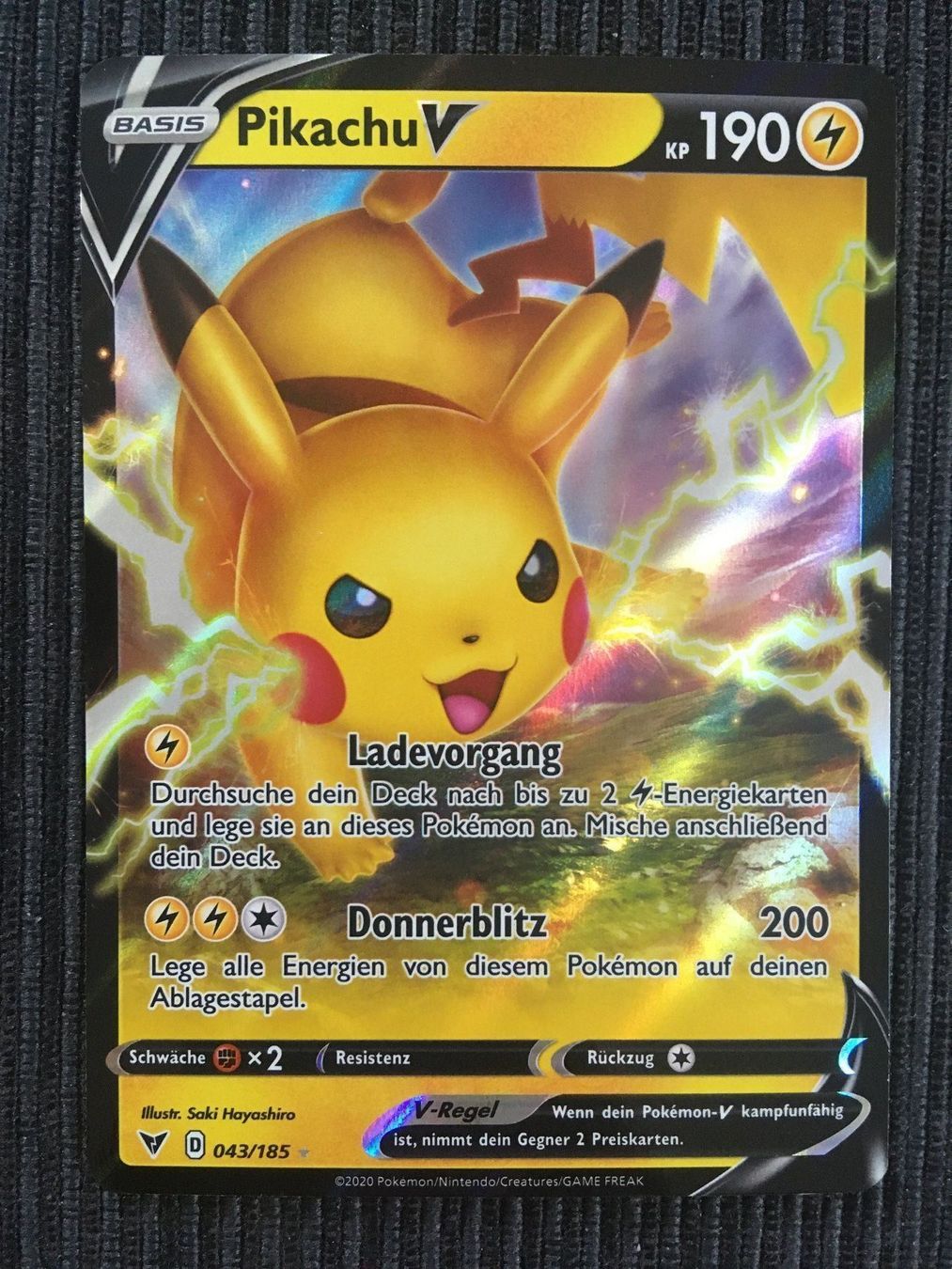 Pokémon Carte collezionabili: Pokemon Pikachu V Farbenschock Mint – Nuovo (secondo la descrizione) da Wabern venduto da Collectfun