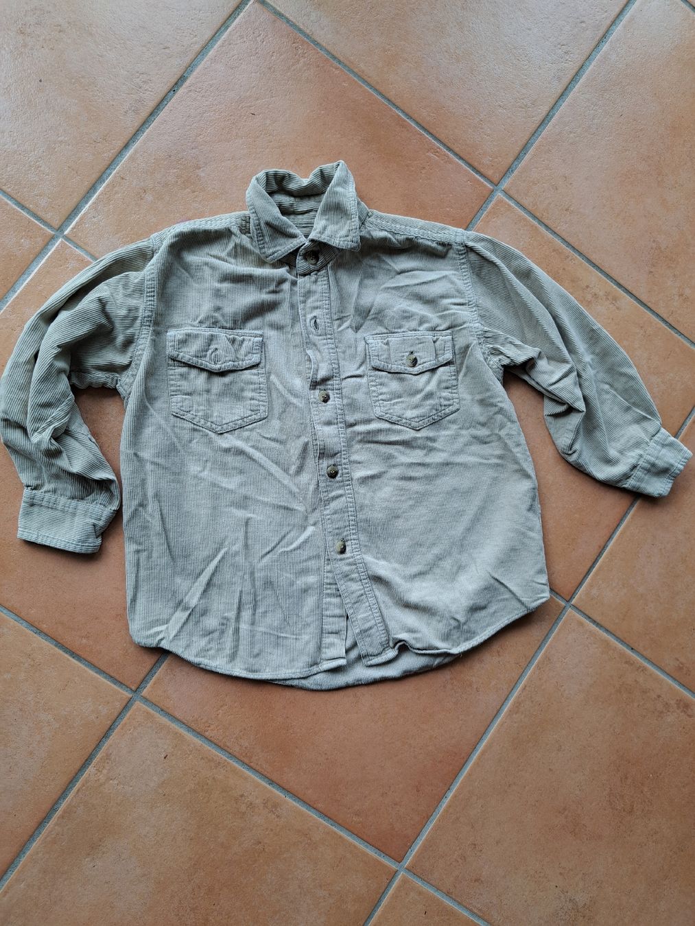 Lotti & Set di vestiti: Kleiderpaket Gr. 104 – Usato da Riehen venduto da Chimpara 1