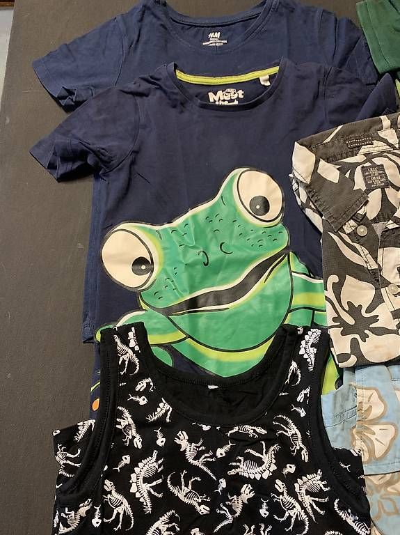 Camicie, T-shirt & Polo: Shirts 122/128 – Usato da Fahrni b. Thun venduto da bieberli 1