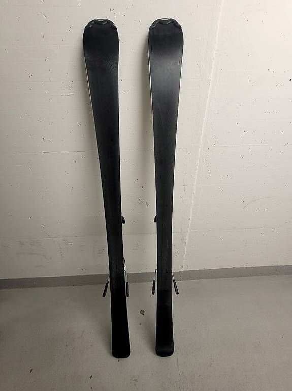 Skis: Ski head 147cm – D'occasion à Zürich par Virginie_marques