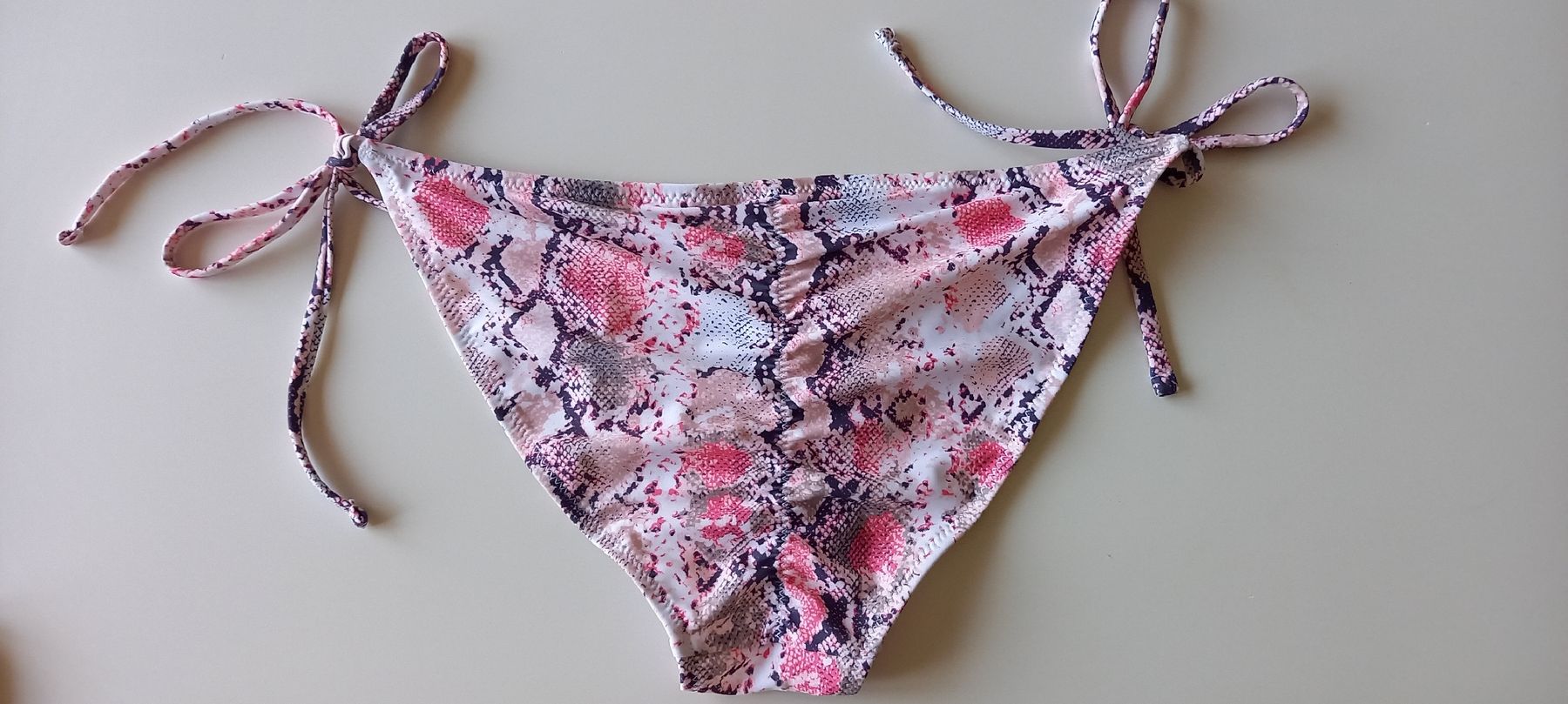 Costumi da bagno & Bikini: Cute bikini, as new. Size S – Nuovo (secondo la descrizione) da Genève venduto da sta_rq2b 6