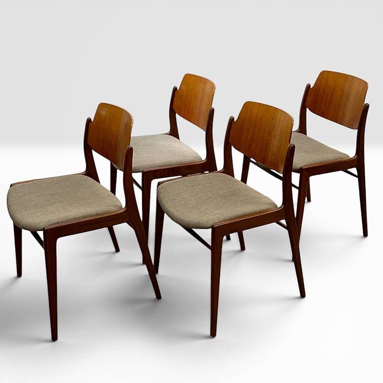 Stühle: 4er Set Hartmut Lohmeyer Teak Stühle – Gebraucht aus basel von vintory.ch