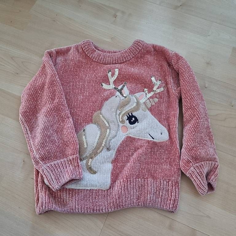 Pulls et sweat-shirts: Pulli von C&A Grösse 128 – D'occasion à Kloten par jbr_9dq6