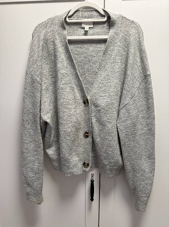 Jacken: strickjacke grau – Gebraucht aus Zürich von chr_dkn7