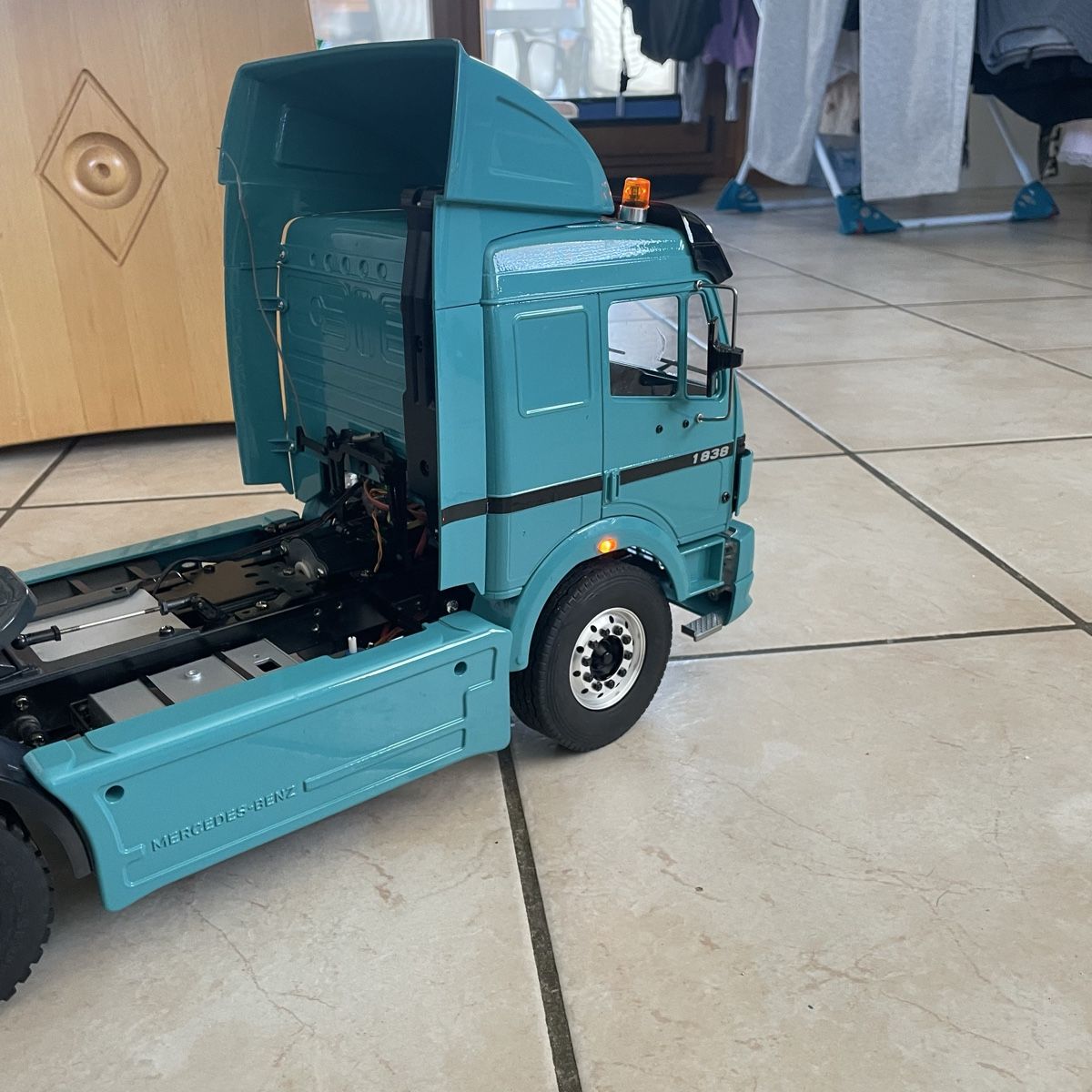 Tamiya RC Modellbau: Tamiya Mercedes 1838 – Gebraucht aus Mézières FR von Paulwalke3 3
