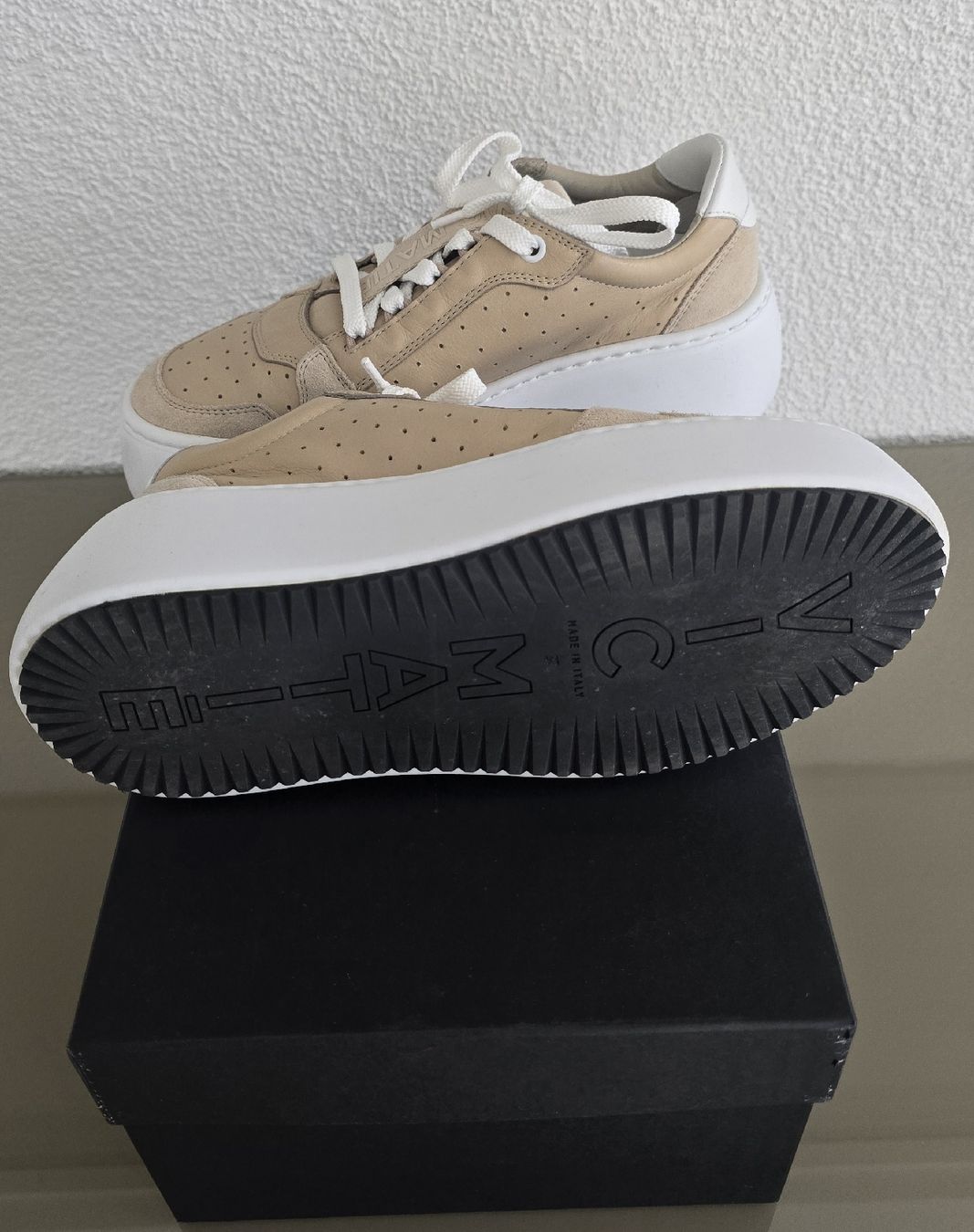 Vic Matié Scarpe da donna: Sneaker VicMatie 37 Leder beige – Nuovo e nell'imballaggio originale da Untereggen venduto da cla_kb2w 3