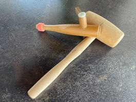 original Zapfhahn und Holzhammer