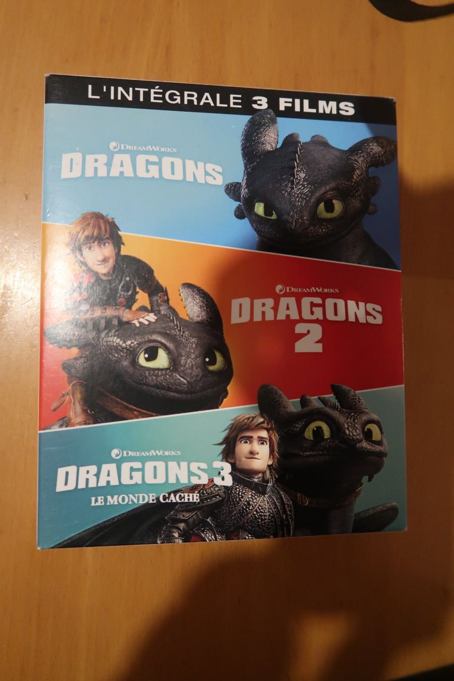 Tutti i DVDs: Coffret 3 Blu-rays DRAGONS – Usato da Porrentruy venduto da tupatup