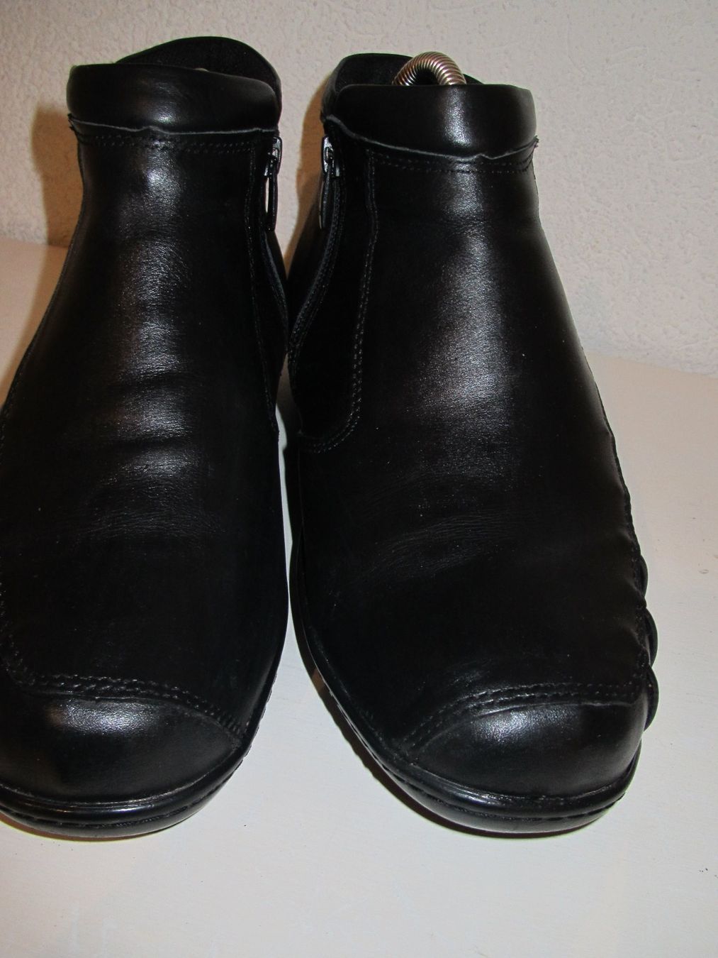 Damenschuhe: BOTTINES MIS - SAISON ELENA EDEN CUIR NOIR – Gebraucht aus Murten von Selliot 2